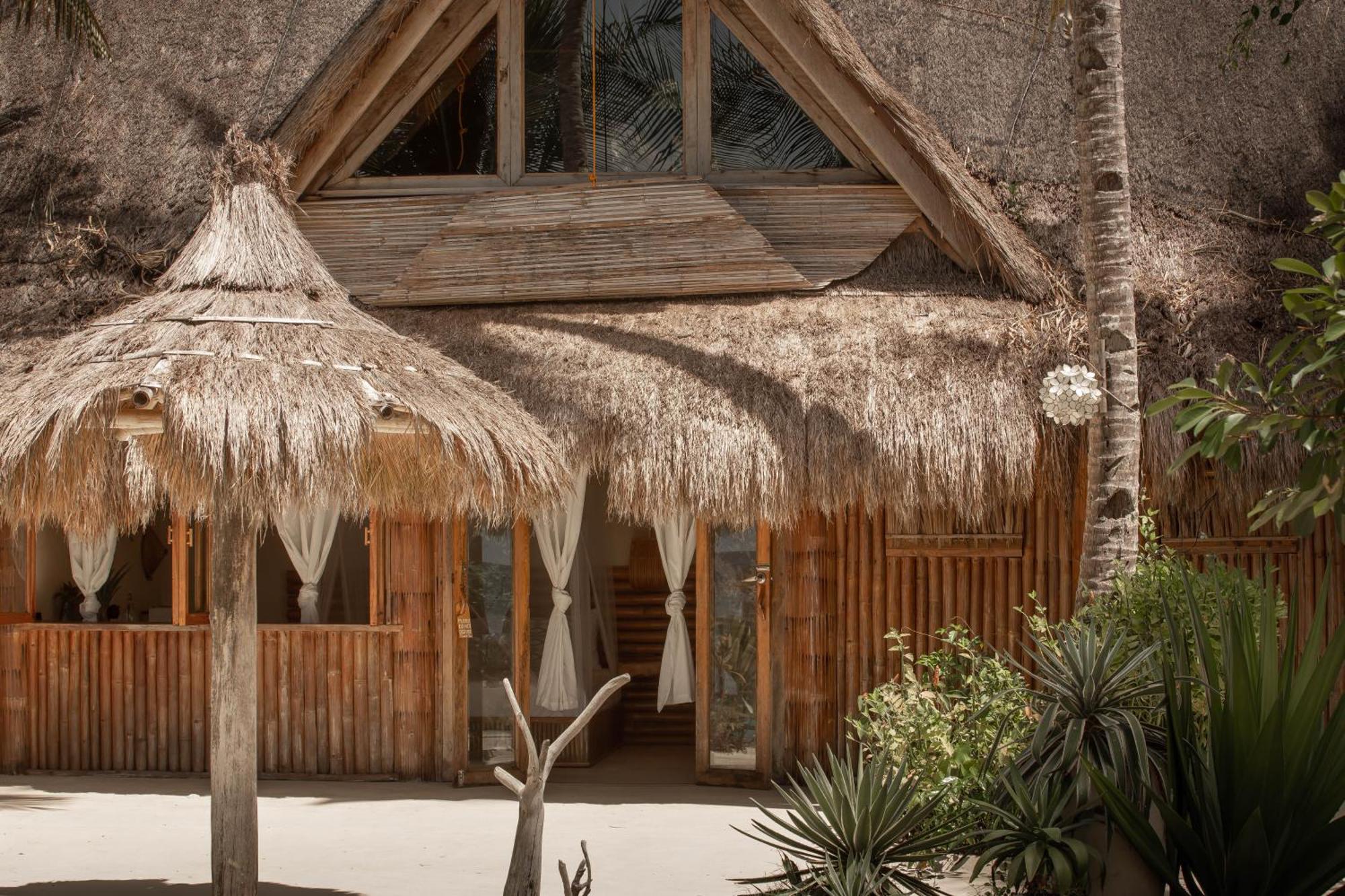 The Beach House Ocam Ocam บูซวงกา ภายนอก รูปภาพ